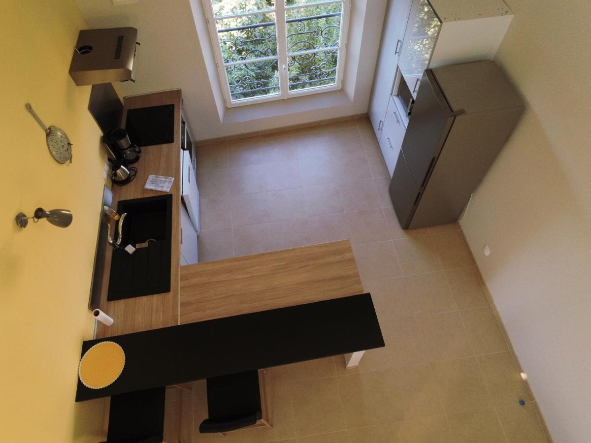 Logement Nenuphar Avallon Bagian luar foto