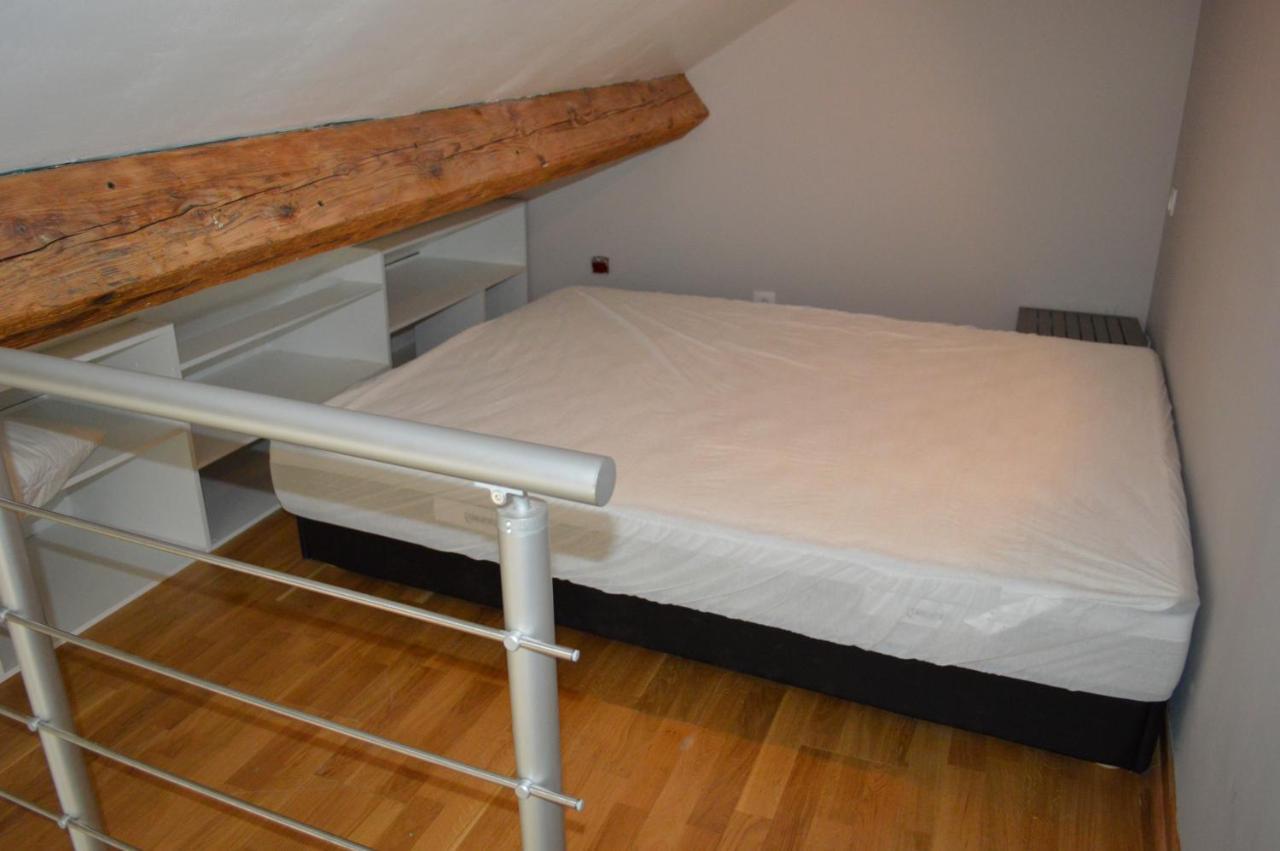 Logement Nenuphar Avallon Bagian luar foto